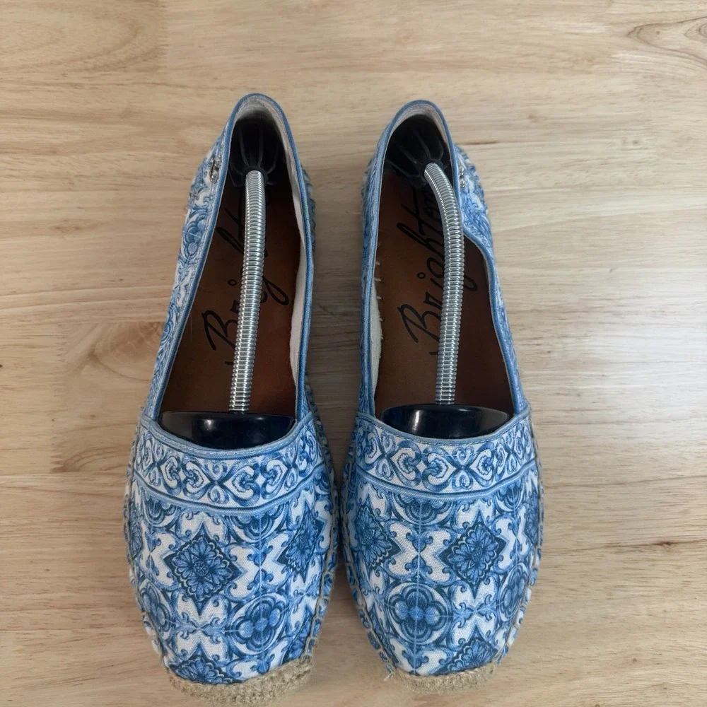 Brighton Bali Women's 9M Belina‎ Bali Print Canvas Espadrilles Blue Print NWBox